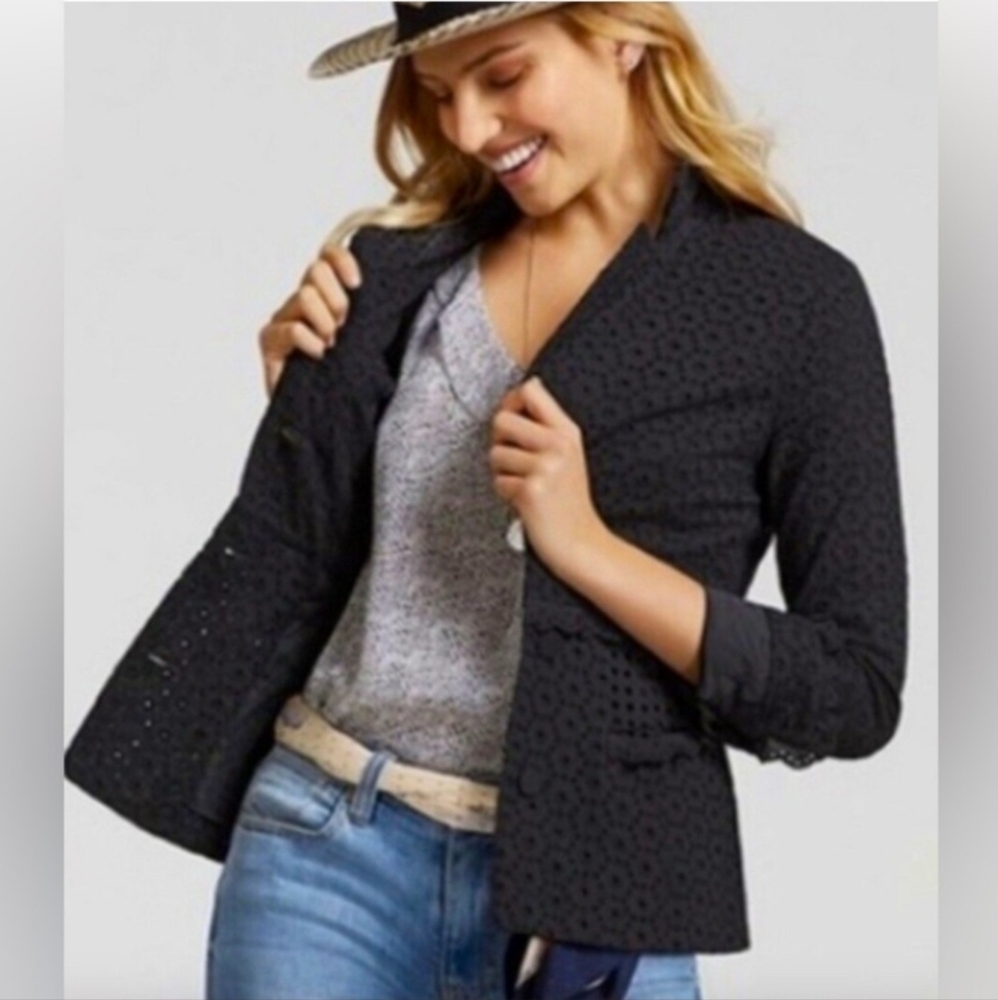 CAbi Flamenco Jacket Style 5293 Lined Black Eyelet Lace Blazer Size 6